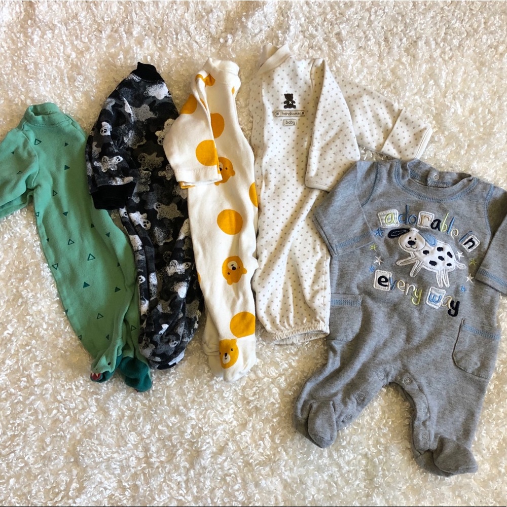 Boys newborn 5 pc bundle pajamas, outfits sleepers